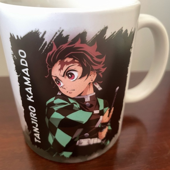 Demon Slayer Themed Lot! 1 T-shirt in Youth Large, 1 mug & 1 figure, Low price! - Picture 9 of 10